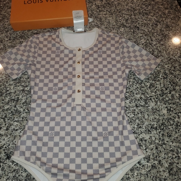 Louis Vuitton Damier Azur Short sleeve Swimsuit - Picture 3 of 9